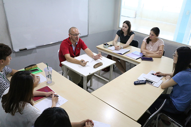 Cần lưu ý gì khi chọn chương trình học tiếng anh?