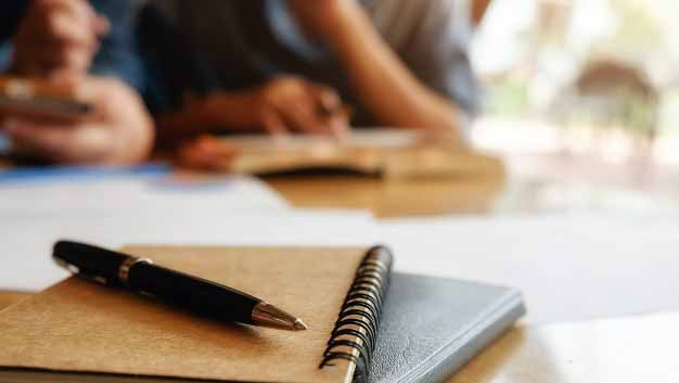&ocirc;n thi toeic part 7